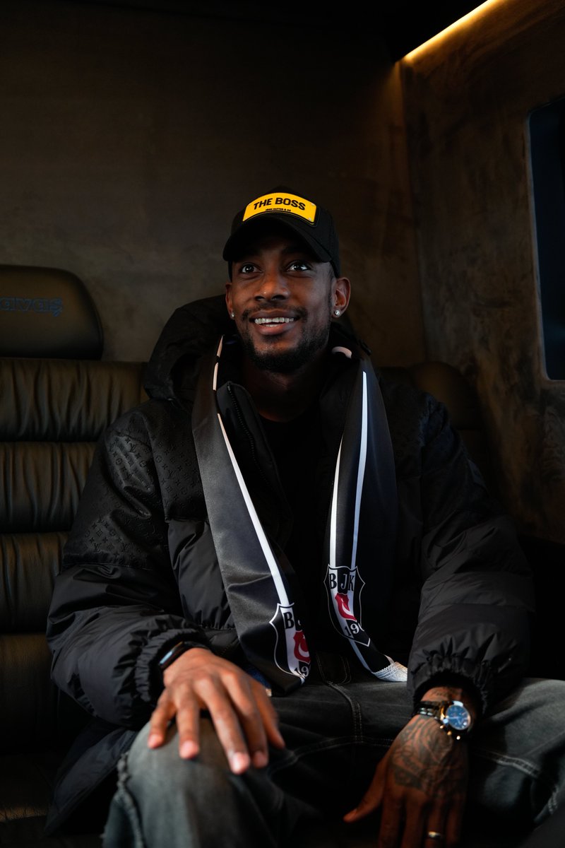 Besiktas's tweet image. Transfer görüşmesine başladığımız Amir Murillo, görüşmeleri sürdürmek ve sağlık kontrolünden geçmek üzere İstanbul’a geldi. 🦅