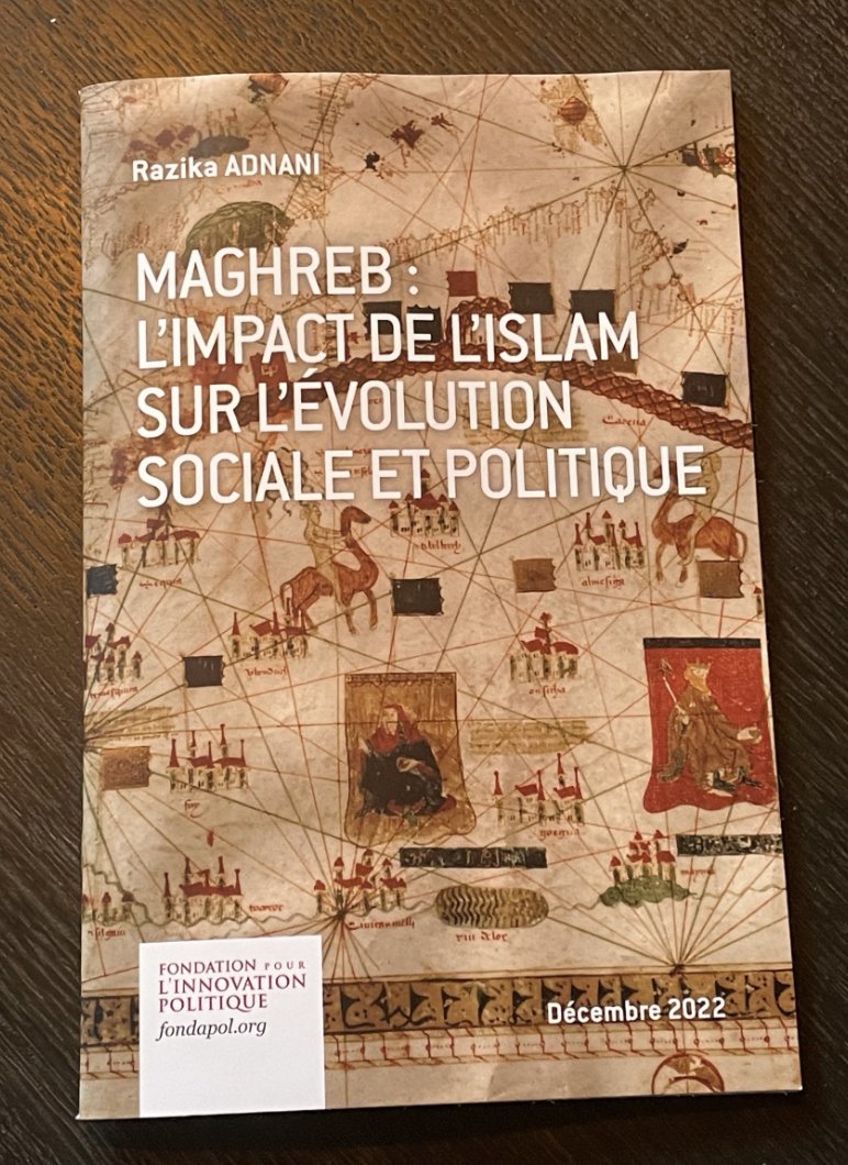 RazikaAdnani's tweet photo. Les #talibans rétablissent l'#esclavage 
Les sociétés musulmanes : le renoncement, jusqu’où ?

Jusqu’où ira le renoncement à la #modernité ? La question mérite d’être posée vu que le renoncement aux acquis de la #nahda est constant et persistant. Demain, que restera-t-il de l’égalité et des libertés gagnées sur l’#archaïsme ? Ce sont les deux valeurs que les musulmans rejettent alors qu’elles sont les fondements de la modernité.[...]

S’inquiéter au sujet de ce retour en arrière est légitime, car renoncer à la modernité signifie retourner à l’époque où le côté primitif de l’être humain l’emportait. L’époque de l’#esclavage, de la #dhimmitude, de l’enfermement à vie des femmes et de leur assignation à un statut inférieur humiliant. Quand il s’agit du comportement humain, la #modernité n’est pas liée au temps ni assimilée au « maintenant » ou au « récent ». Elle est l’âge adulte de l’#humanité.[...]

Extrait de mon étude Maghreb : l'impact de l'islam sur l'évolution sociale et politique publiée par @Fondapol en 2022. 
➡️
https://t.co/Rk1euWasTc
