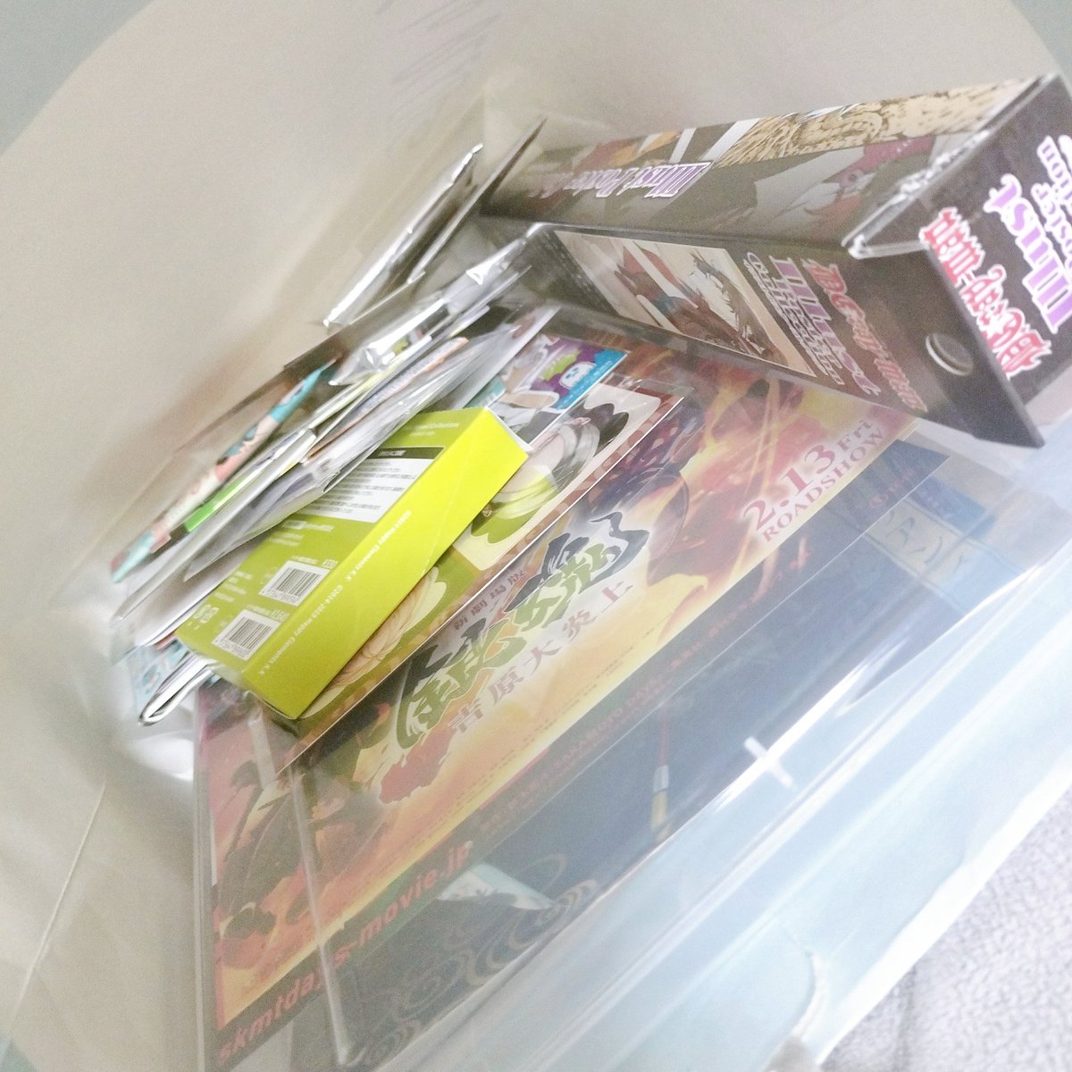 yuuri_as's tweet photo. 買ったりいただいたり…たまりにたまったグッズたちを整理するぞｫｫｫ🥺🩷🩷これが楽しいねんな
D.gray-manのイラストポスターもう一枚ほしいいいい https://t.co/qdiLMWEBW0