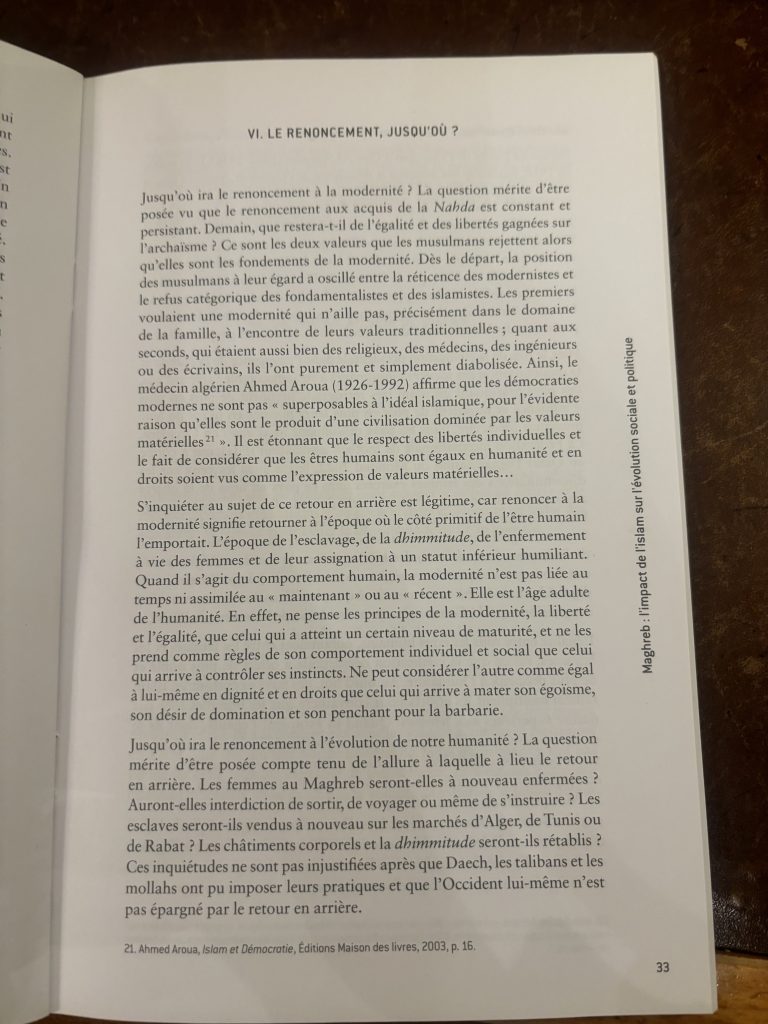 RazikaAdnani's tweet photo. Les #talibans rétablissent l'#esclavage 
Les sociétés musulmanes : le renoncement, jusqu’où ?

Jusqu’où ira le renoncement à la #modernité ? La question mérite d’être posée vu que le renoncement aux acquis de la #nahda est constant et persistant. Demain, que restera-t-il de l’égalité et des libertés gagnées sur l’#archaïsme ? Ce sont les deux valeurs que les musulmans rejettent alors qu’elles sont les fondements de la modernité.[...]

S’inquiéter au sujet de ce retour en arrière est légitime, car renoncer à la modernité signifie retourner à l’époque où le côté primitif de l’être humain l’emportait. L’époque de l’#esclavage, de la #dhimmitude, de l’enfermement à vie des femmes et de leur assignation à un statut inférieur humiliant. Quand il s’agit du comportement humain, la #modernité n’est pas liée au temps ni assimilée au « maintenant » ou au « récent ». Elle est l’âge adulte de l’#humanité.[...]

Extrait de mon étude Maghreb : l'impact de l'islam sur l'évolution sociale et politique publiée par @Fondapol en 2022. 
➡️
https://t.co/Rk1euWasTc