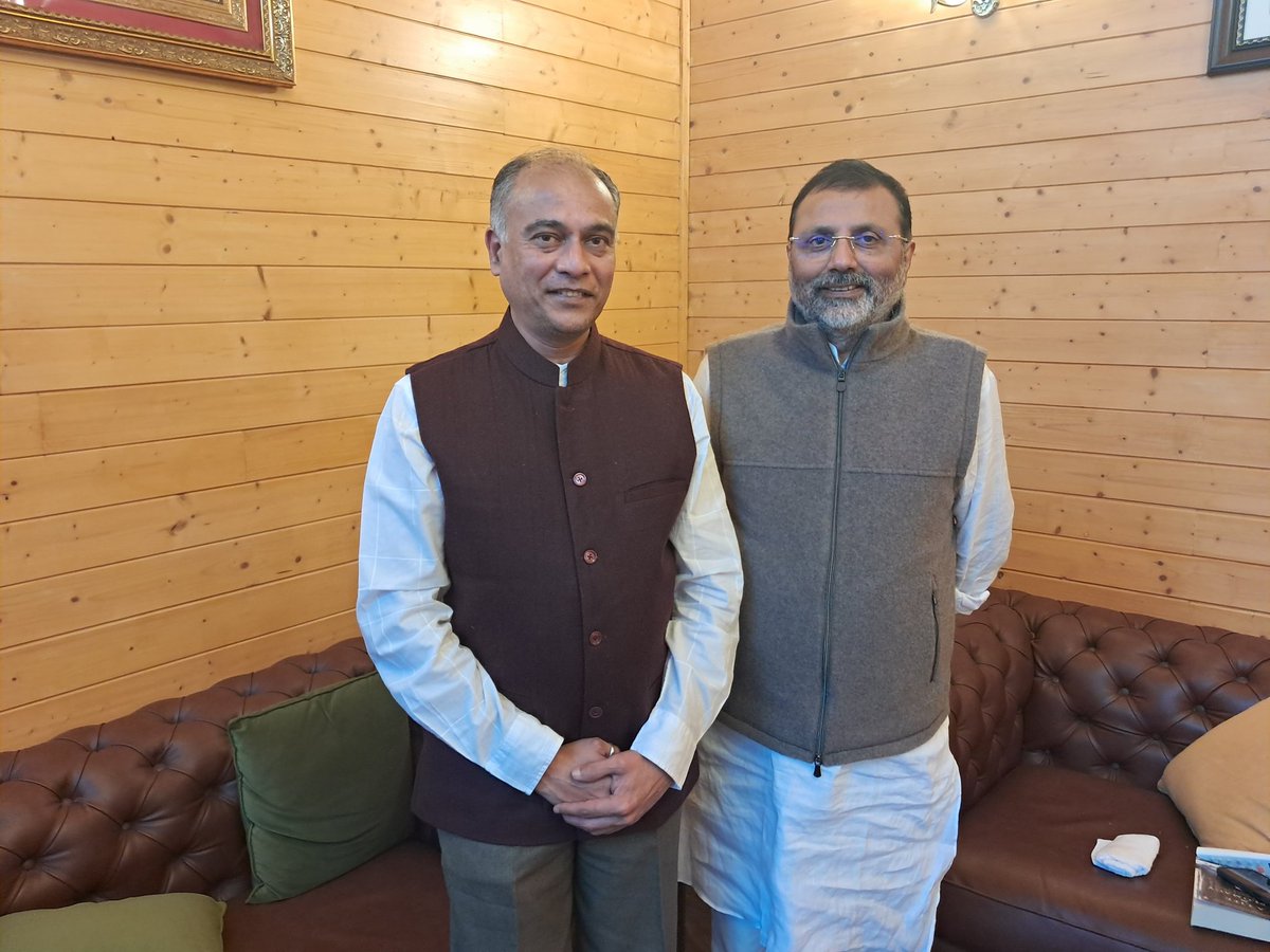 Got a chance to meet 'BrahMos for CONgress' .<a href="/nishikant_dubey/">Dr Nishikant Dubey</a> Ji at his residence. Also got to see the factory where he loads BrahMos for Ghandy Family with quality ammunition...his Library. Amazing collection. No wonder his Parliamentary Speeches are so full of shocking details.