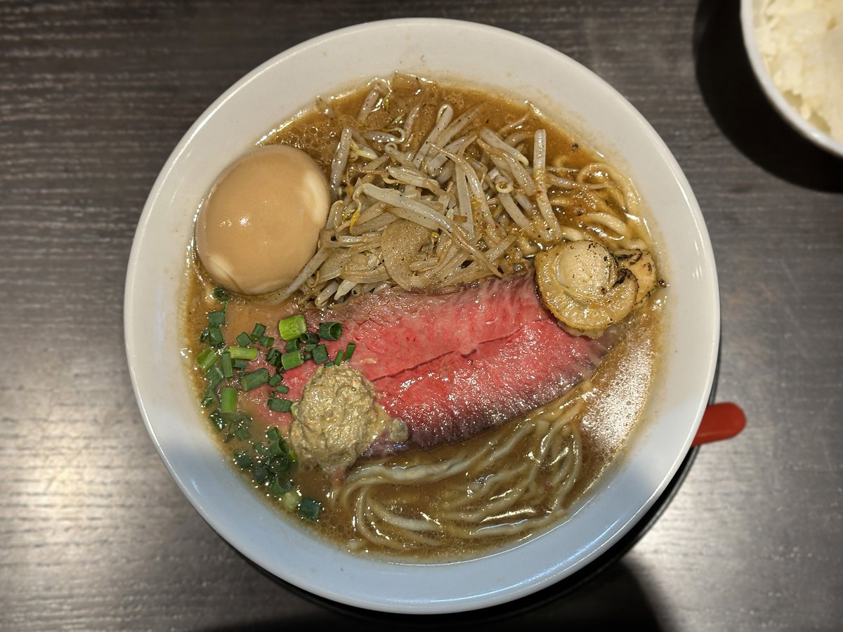 adyyyyyyyyy's tweet photo. 麺処 夏海 @ 赤羽
和牛海鮮出汁味噌中華蕎麦

山手線運転再開したけど
埼京線人身事故で夏海間に合わないから
日曜食べた十四周年イベントの味噌を！

嫌なことがあっても
飛び込まないで埼京線で赤羽行ってみて
こんな美味しいラーメンありますよ🍜✨

#赤羽 #ラーメン https://t.co/8nsre93Drs