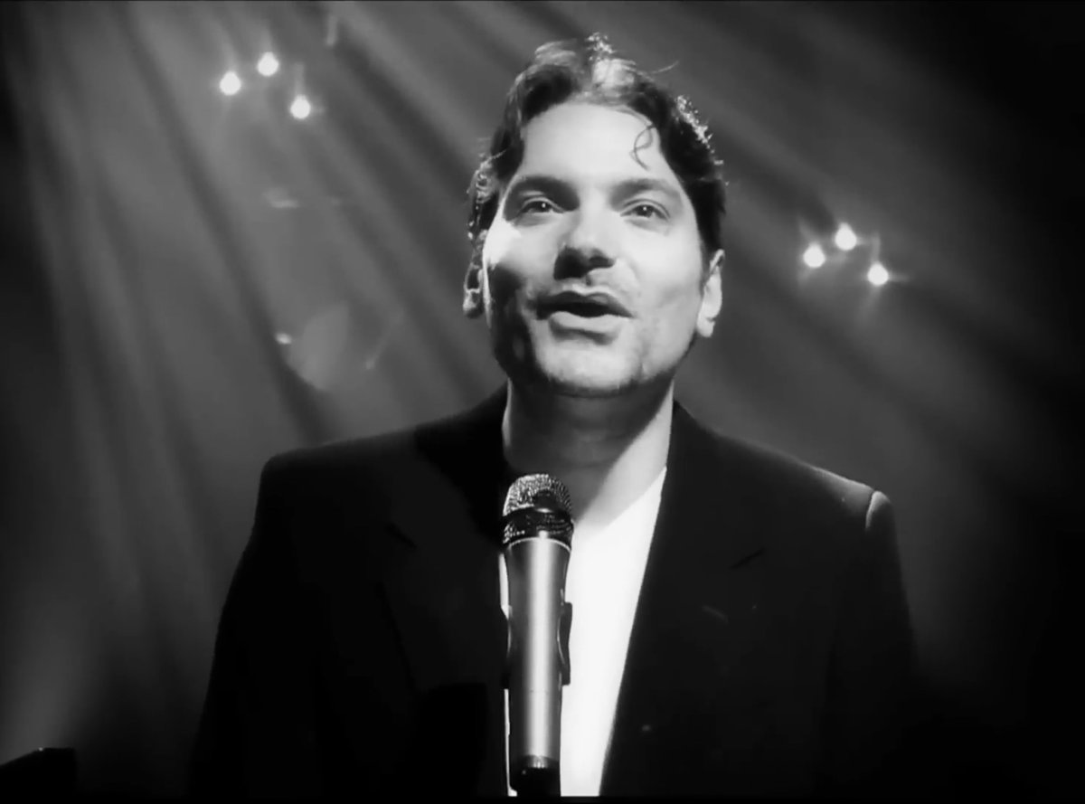 Plus qu’une semaine avant le spectacle du 13 fév. pour la relecture de J’t’aime tout court et le spectacle du 15 fév. à Brossard.
Acheter vos billets ainsi que le nouvel album Beautiful Madness autographié sur le nicolaciccone.com

#jtaimetoutcourt #spectacles #stvalentin