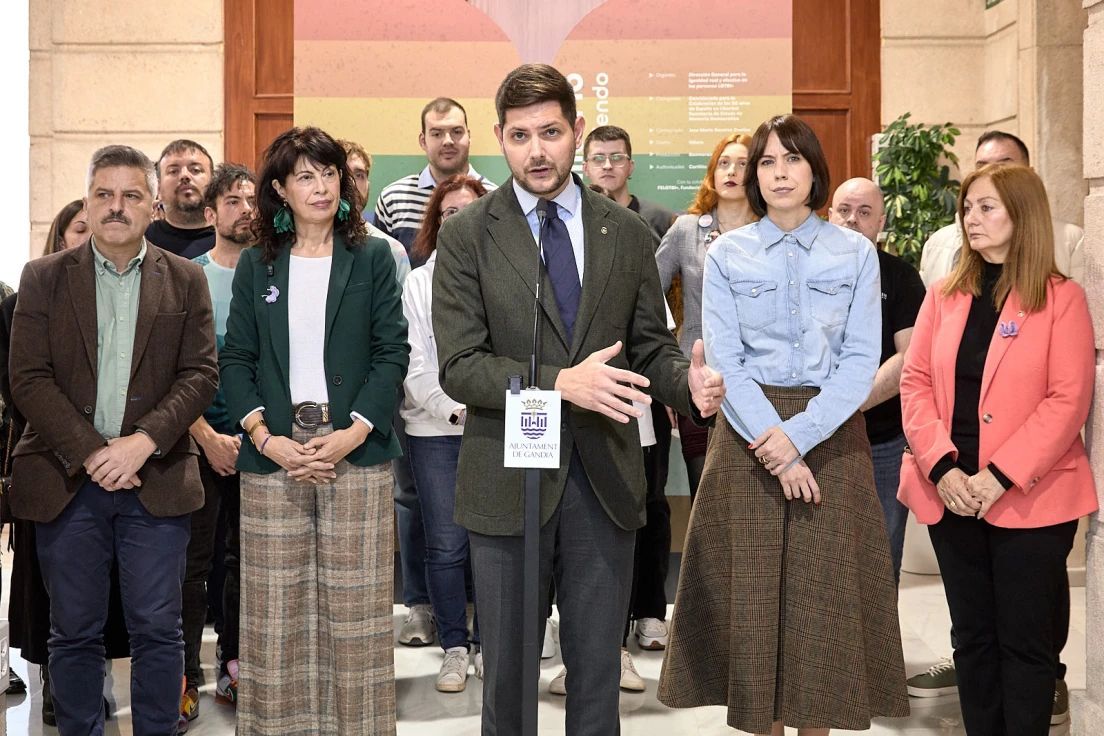 El PP rechaza la rueda de prensa de Redondo y Morant en el Ayuntamiento de Gandia. #Gandia #Sala #Arcs #Ayuntamiento #Carácter #Político 

buff.ly/mxnedEf