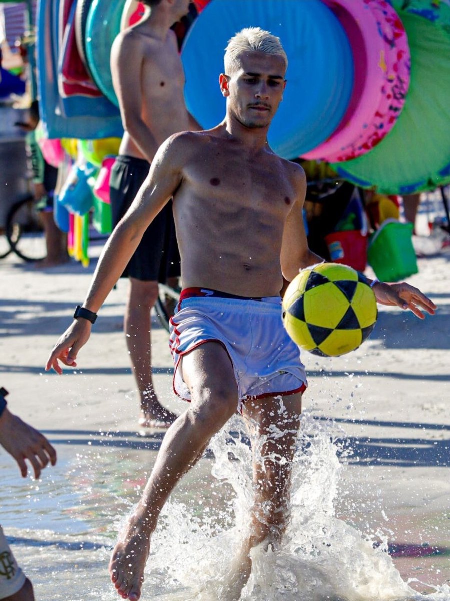 pietro faria é um gato e gostoso, não tem como resistir 😍