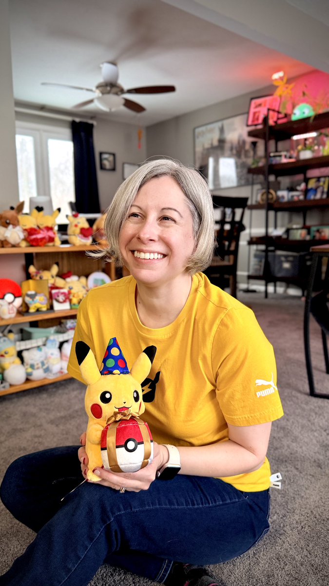 pausemygame's tweet image. It’s my birthday! Today I am 37. 🥳

And yes, Mom, I still like Pokémon.

#pokemon #pokemonbirthday @Pokemon #pokemoncollector #pikachu #pikachuplush