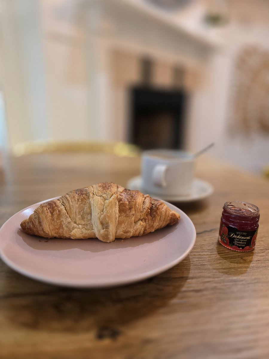 AnaKWrenn1's tweet photo. Let's start the day right at ReadOUT Literary Festival.
It's going to be a full, tasty day.
๐
#weiterslife
#ReadOUT
#books
#literaryfestival
#GulfportFL https://t.co/dyLWnKKq9U