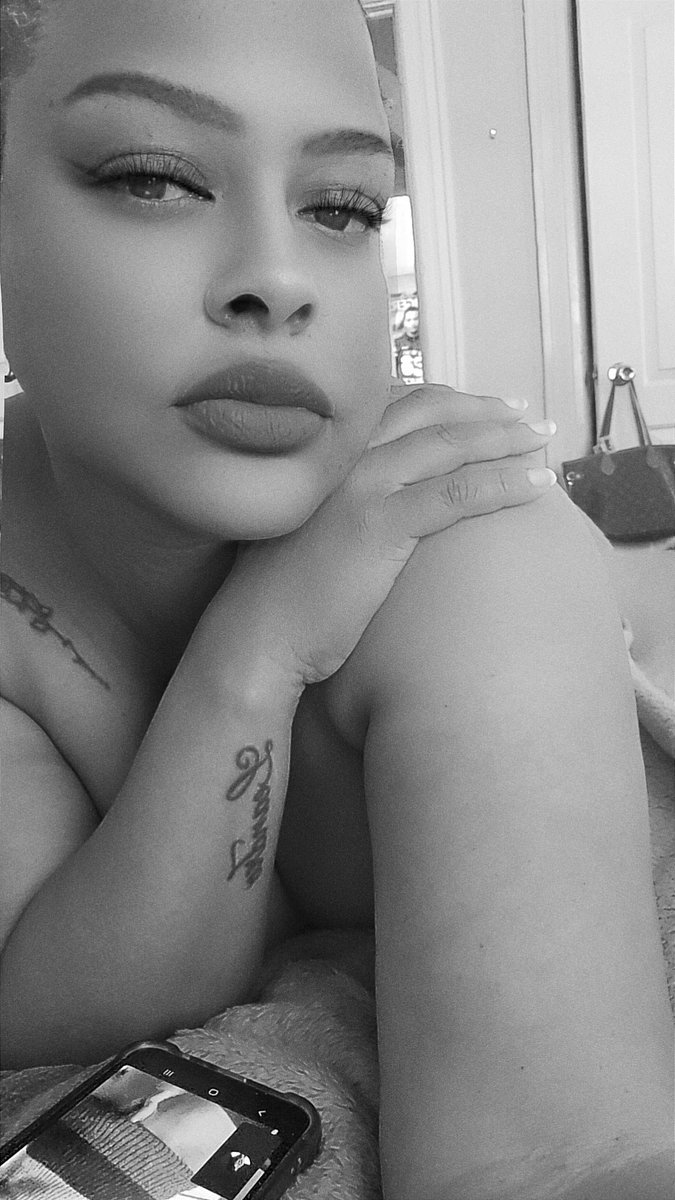 toxicabellaca tweet media