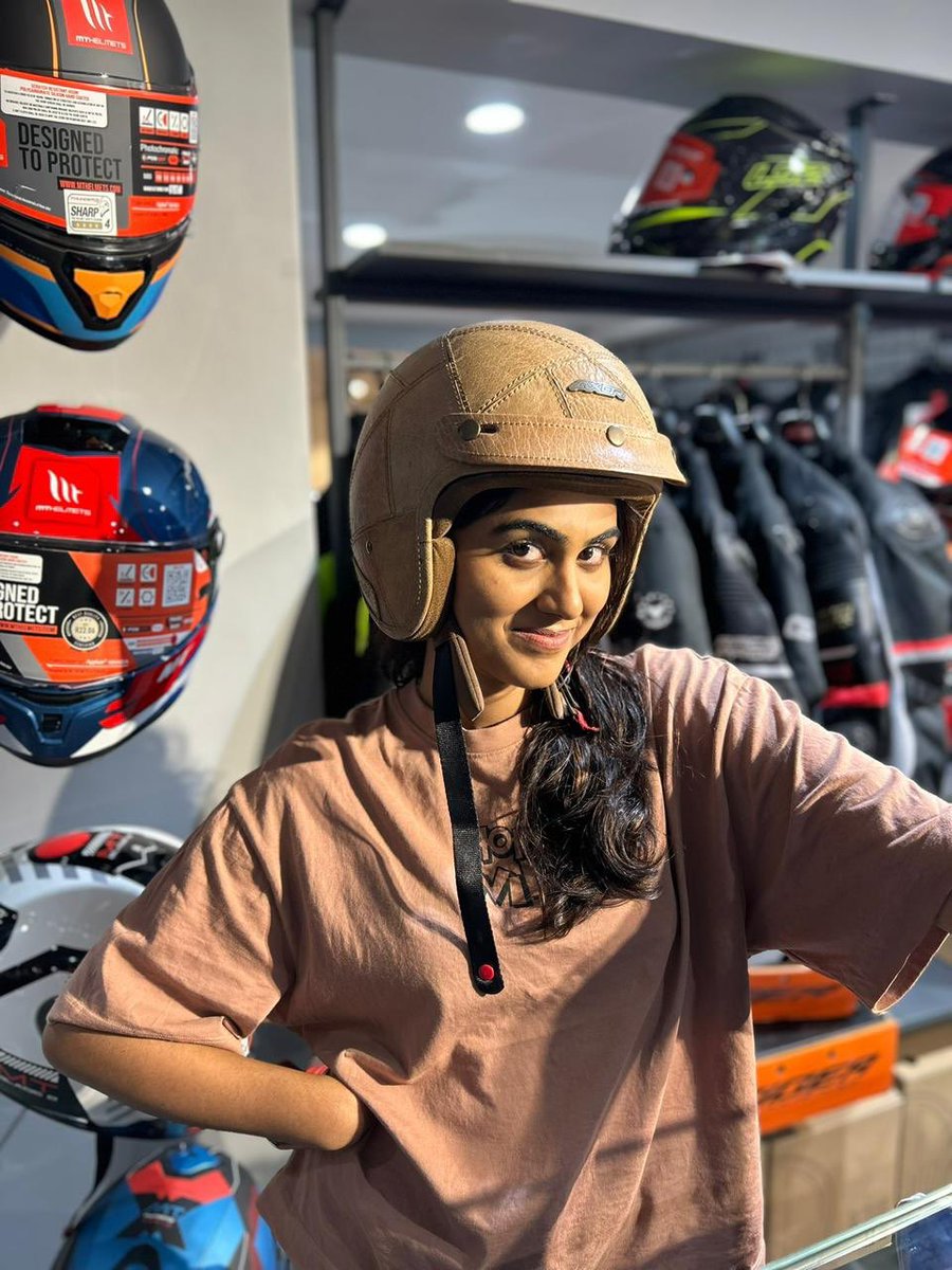 CineQueensHQ's tweet image. #Preetha