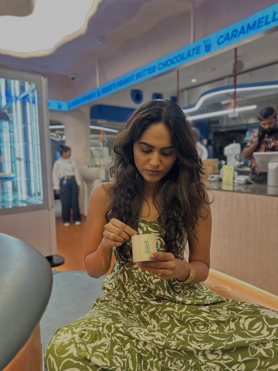 CineQueensHQ's tweet image. #Preetha