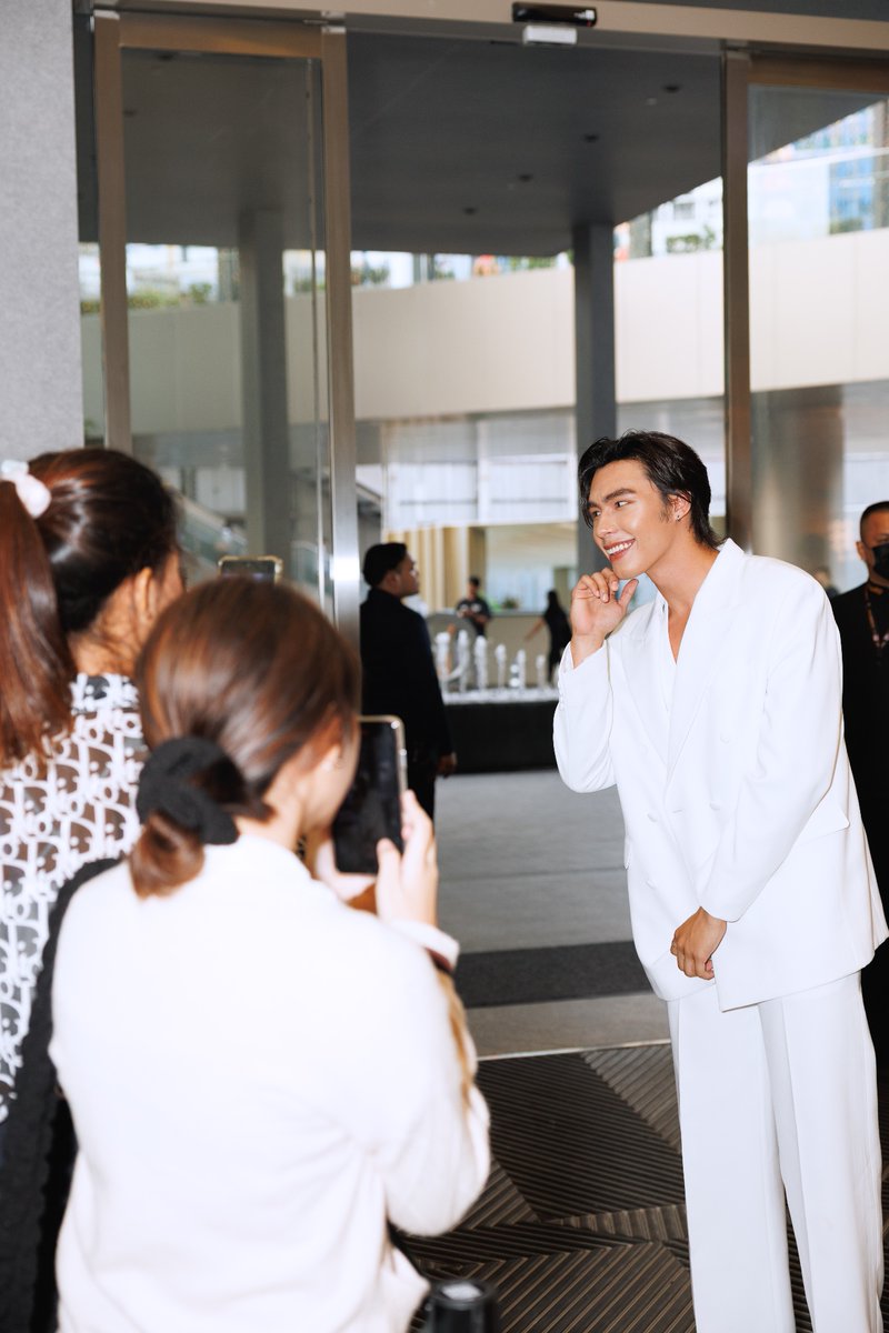 peterderiy tweet media