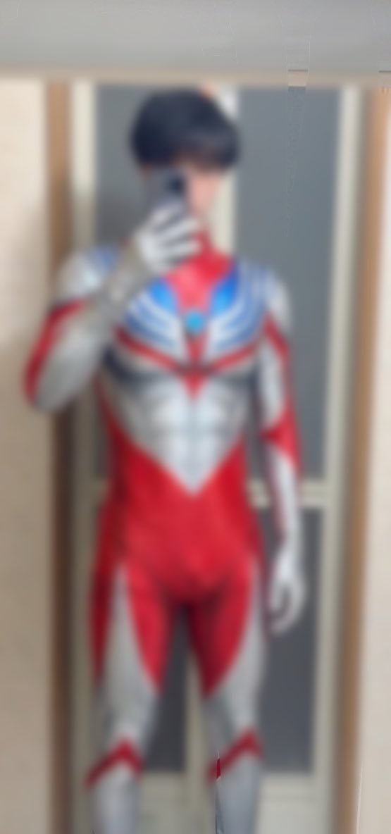 Yuu_39733's tweet photo. コスプレで遊んでただけなのに、
まさかの事件が発生して、
そのまま床に沈んだ俺の姿がこちらです。(架空の物語です)

写真の破壊力が強すぎて自分でも笑ってる。

この一部始終まとめてCandFansに置いてきた。
見たら絶対ツッコミたくなるやつ。
👉 https://t.co/Ve3KM9m9U7 https://t.co/4hmABj4qHk