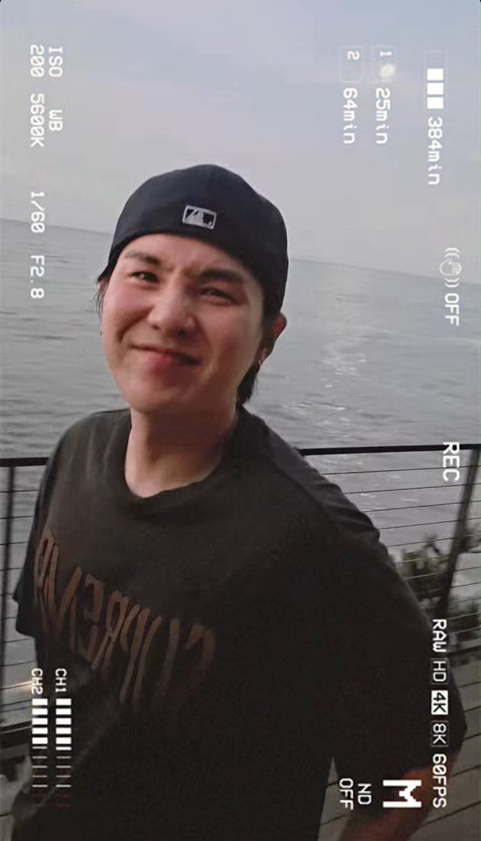 当たっても当たらなくても、会えても会えなくても、いつかまた会える日のために頑張ろうって思える推しがいてくれて私の人生最高🥹
ありがとうユンギ。