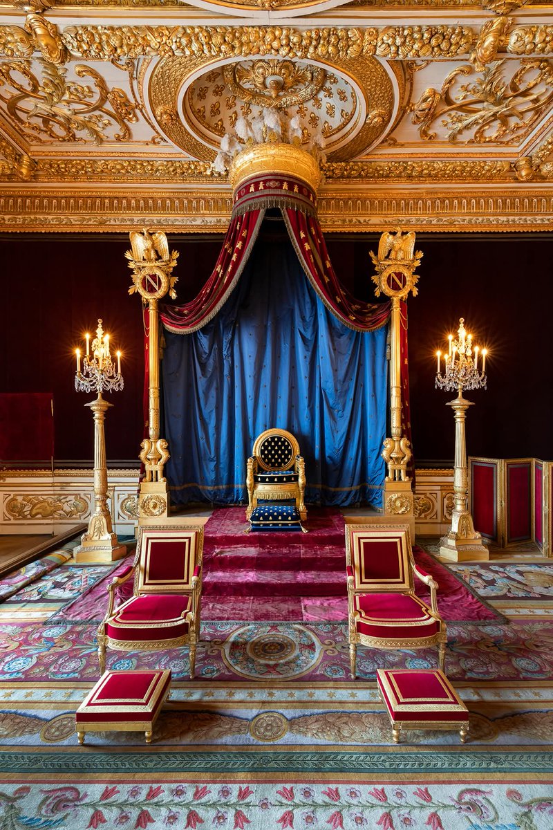🟠 𝗕𝗼𝗻 𝗮𝗻𝗻𝗶𝘃𝗲𝗿𝘀𝗮𝗶𝗿𝗲 ! 🥂  
L'ébéniste Jacob-Desmalter naît le 6 février 1770 ! #CeJourLà 🎂 

Star incontournable du Premier Empire, nous lui devons notamment le trône de Napoléon du <a href="/CFontainebleau/">Château de Fontainebleau</a> ! 🐝