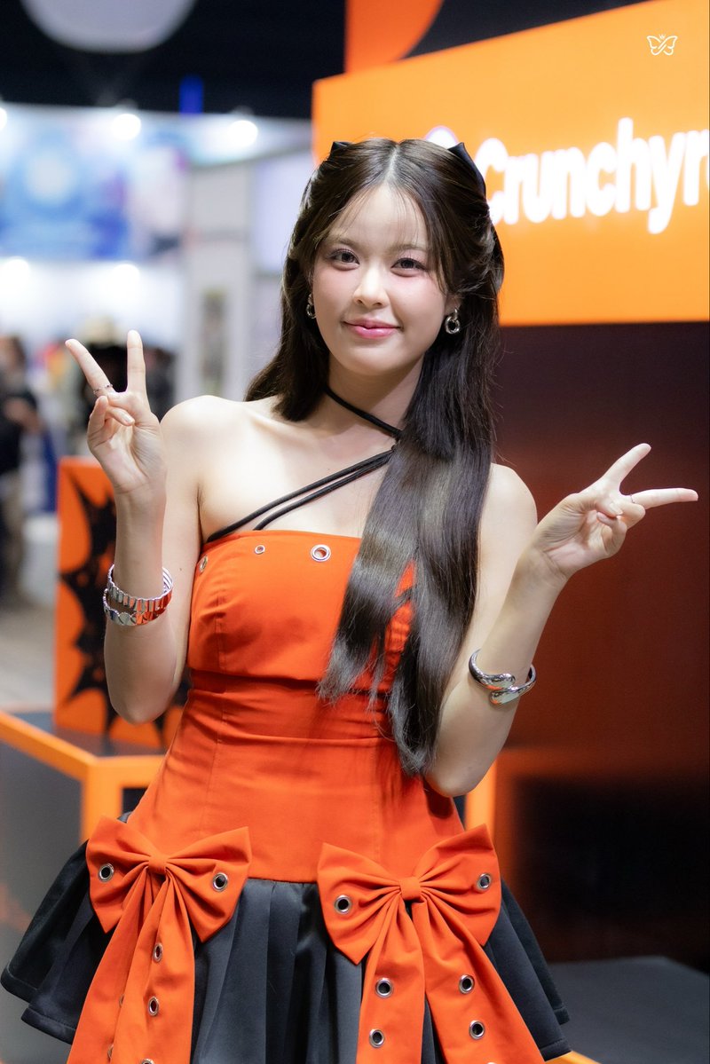 MOBYE_Fanbase's tweet image. น้องพลอยหญิงหนีกองถ่ายมารับจ๊อบ

#MOBYE