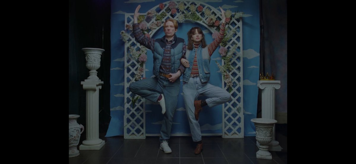 picturetokurn's tweet photo. meet and greet pose ideas for when i meet @taylorswift13 obviously https://t.co/McRiCkIND4