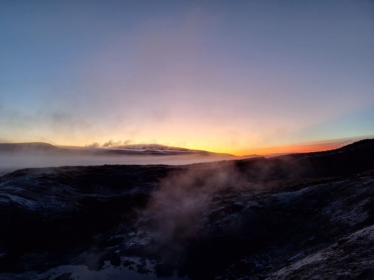 BusTravel Iceland tweet media