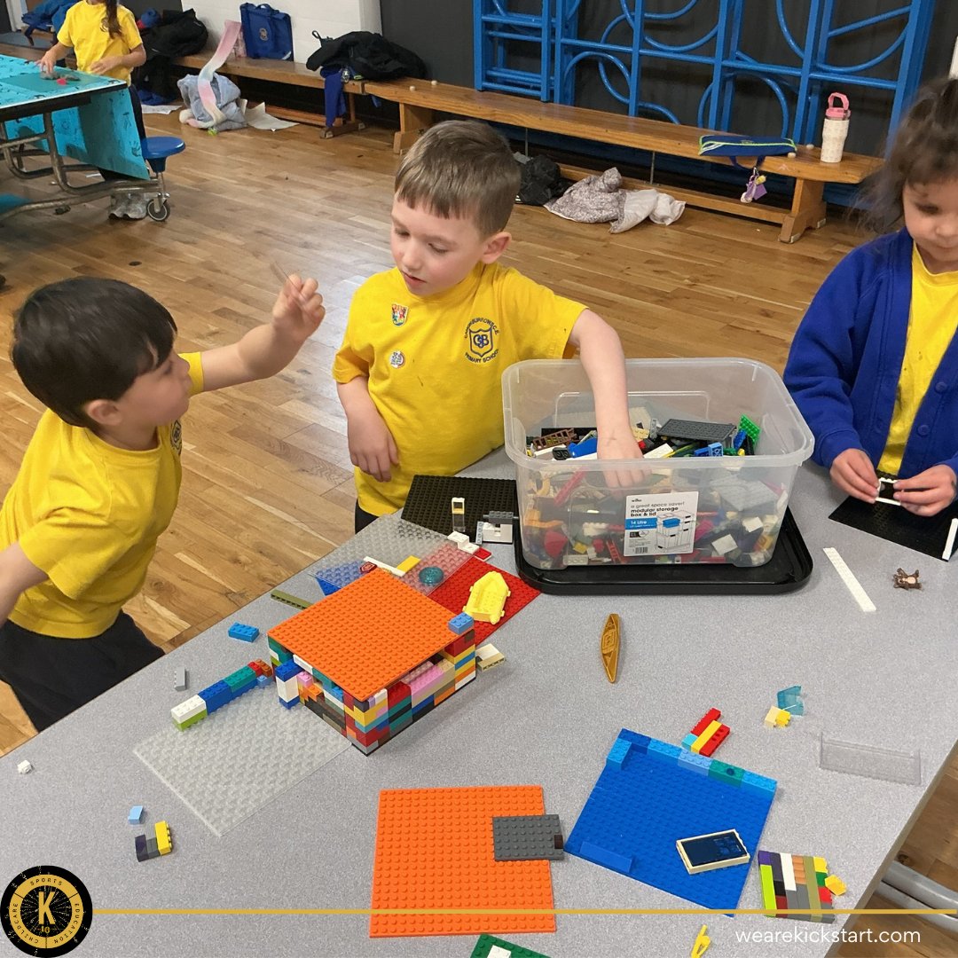 wearekickstart's tweet image. The children at @canon_burrows have been working together to build their very own LEGO houses 🧱🏠

#CanonBurrowsPrimary #Teamwork #LEGOFun #LearningThroughPlay #Kickstart