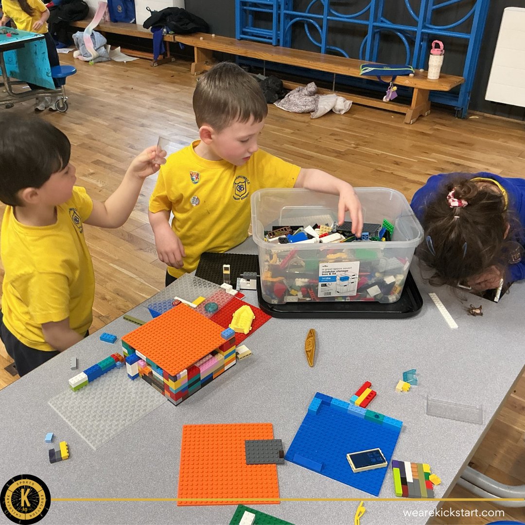 wearekickstart's tweet image. The children at @canon_burrows have been working together to build their very own LEGO houses 🧱🏠

#CanonBurrowsPrimary #Teamwork #LEGOFun #LearningThroughPlay #Kickstart