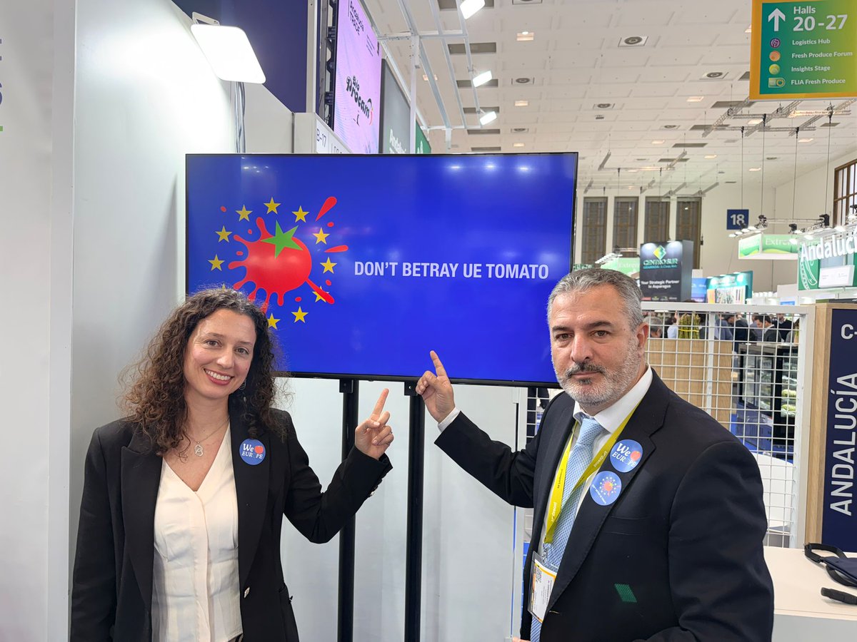 grupo_paloma's tweet photo. Hemos participado en la presentación de la iniciativa We “Tomato” Europe en defensa del tomate europeo.

Presentamos un manifiesto por parte de los productores europeos de tomate, destinado a reclamar a la Unión Europea una política comercial justa

#TomateEuropeo #FruitLogistica https://t.co/TUdlGNCTK2