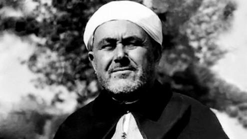 Hoy recordamos a Abd el-Krim el Kattabi (ⵎⵓⵍⴰⵢ ⴰⴱⴷⵍⴽⵔⵉⵎ ⴰⵅⵟⵟⴰⴱ) líder del Rif y pionero del anticolonialismo moderno. Exiliado, silenciado y nunca reparado. Su lucha por la dignidad y la libertad sigue pendiente. La historia no se entierra ni se olvida.✊🏽