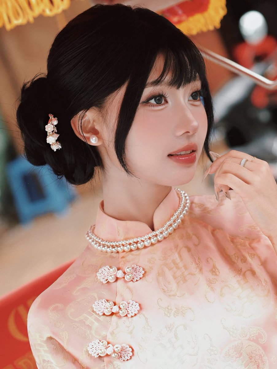 19Aloe's tweet image. interesting take, but kinda makes me wonder if we’re just overcomplicating things a bit, ya know?