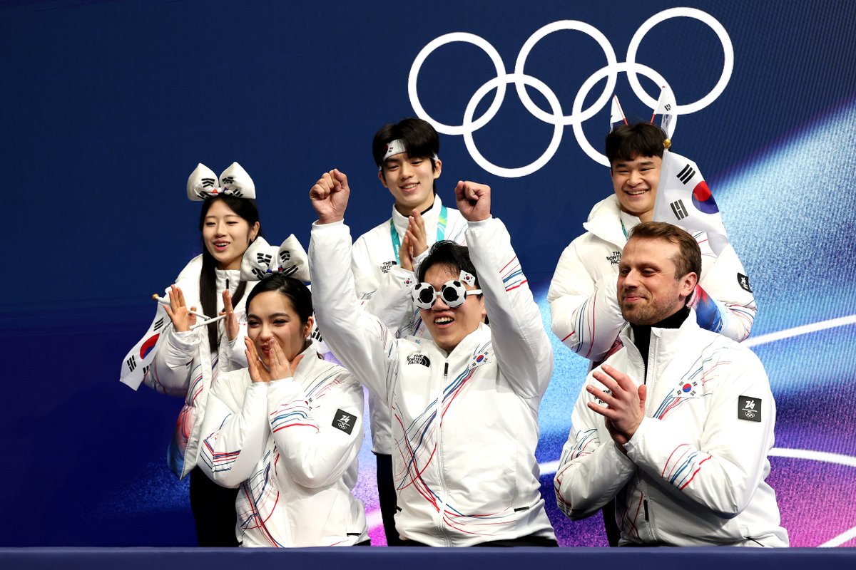 Olympics's tweet image. All the emotions in the team event kiss and cry 🥹

#MilanoCortina2026 #FigureSkating