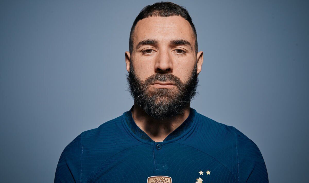 TheBallZoneX's tweet image. 🚨 Al Ittihad player (Hasan Kadesh): "I was shocked when I found out Benzema was texting my 14 yr old sister." 💔