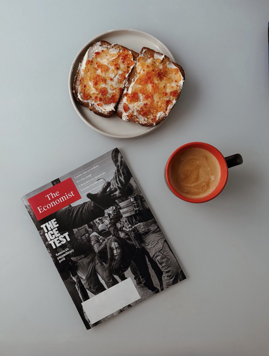 Lionides27's tweet photo. Las mañanas después de los 32 ☕️ https://t.co/enG8Jua0Fh