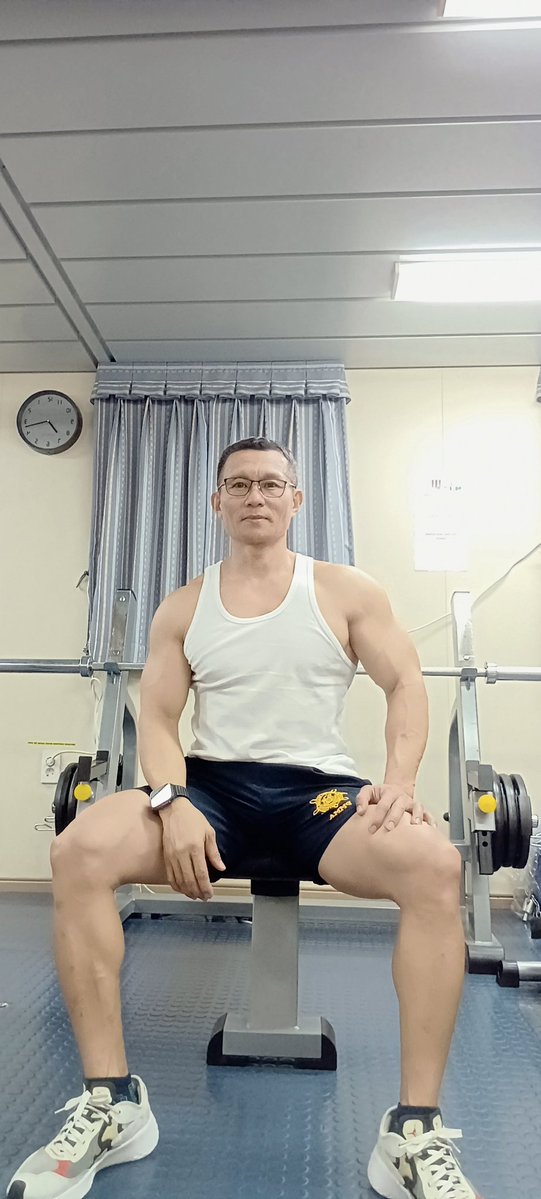 hotdad3377's tweet image. Hot @52😅