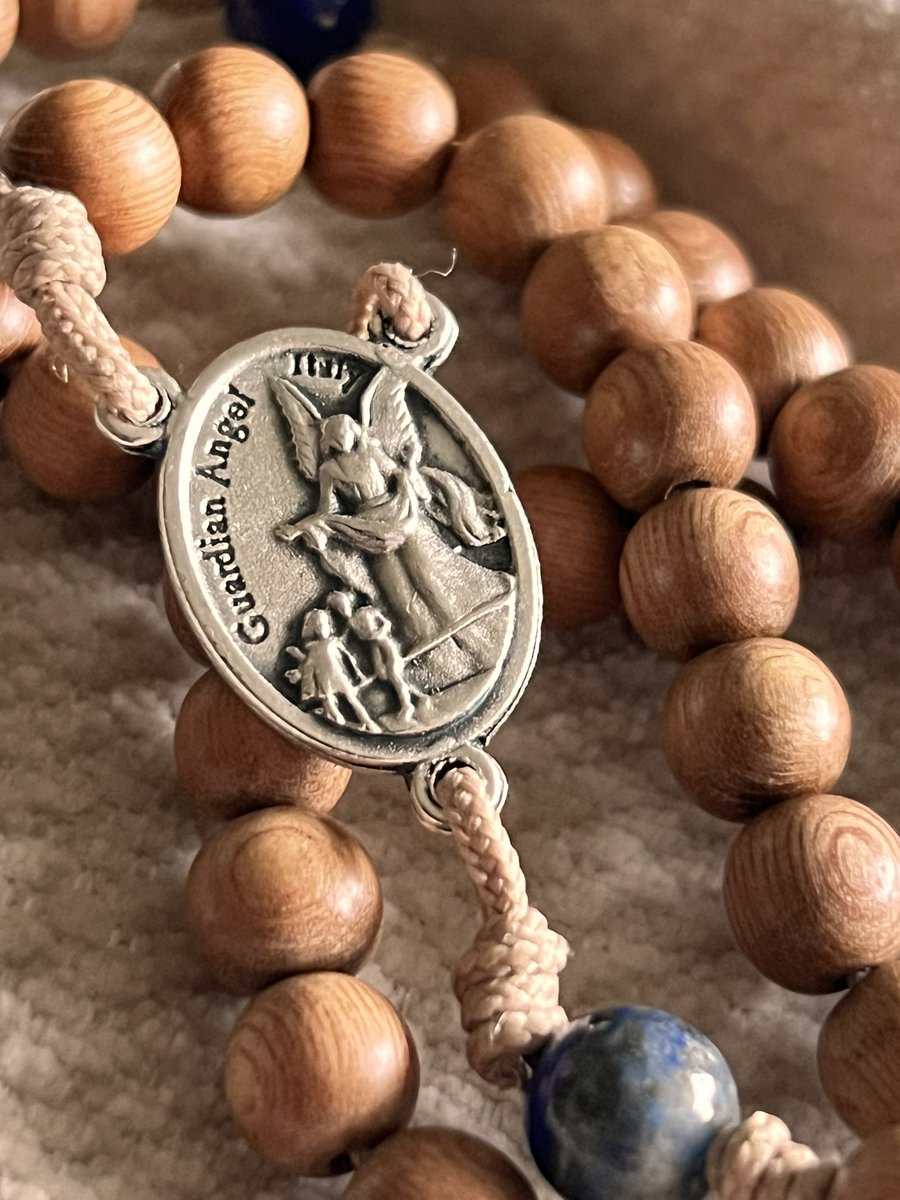 CarmeliteAnna's tweet photo. First Friday is upon us again! Time for another rosary GIVEAWAY! I’ve been busy lately making rosaries to add to my store, quite a few wooden ones as they seem to be popular. Here is a lovely rosary with medal if St Michael and guardian angels.
To enter please share and comment with your favourite saint!
Competition is open to all worldwide.