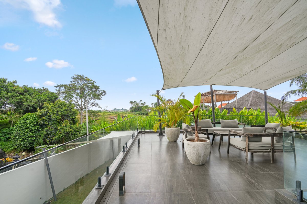 ClubPropertycom's tweet photo. CEMAGI, Casa Noir, A Modern 3-Bedroom Luxury Villa with Ocean & Rice Field Views USD 766,580 3 beds 2 baths 240 m² Property garage-spaces 3 https://t.co/DIddjYJzPI #BaliRealEstate #BaliProperty #BaliLiving #IndonesiaProperty
#ExploreBali #BaliReaProperty #LuxuryVillaBali #LuxuryRealEstate #DreamHomeBali #LuxuryLifestyle #BaliInvestment #RealEstateBali
#VillaForSaleBali #PassiveIncomeBali #LuxuryHomeForSale