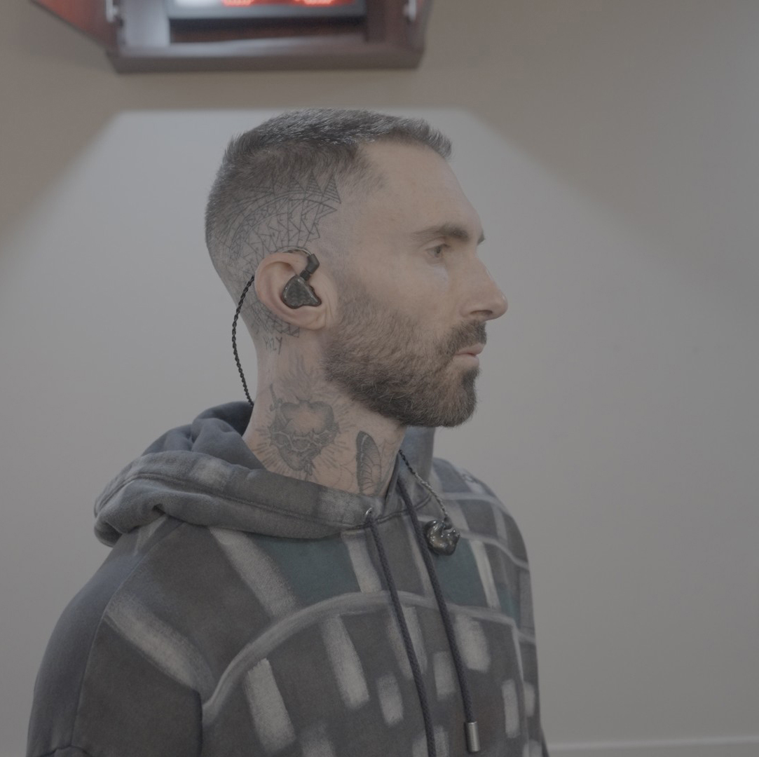 audiomusicadigi's tweet photo. Cerrando el círculo: Maroon 5 y el fin de la era analógica @Sennheiser @maroon5 #AudioMusicaDigital #Audio #Musica #Sonido #Sennheiser #Spectera #Maroon5 https://t.co/Dm3vpKklC6 https://t.co/sTRrVfSVFr
