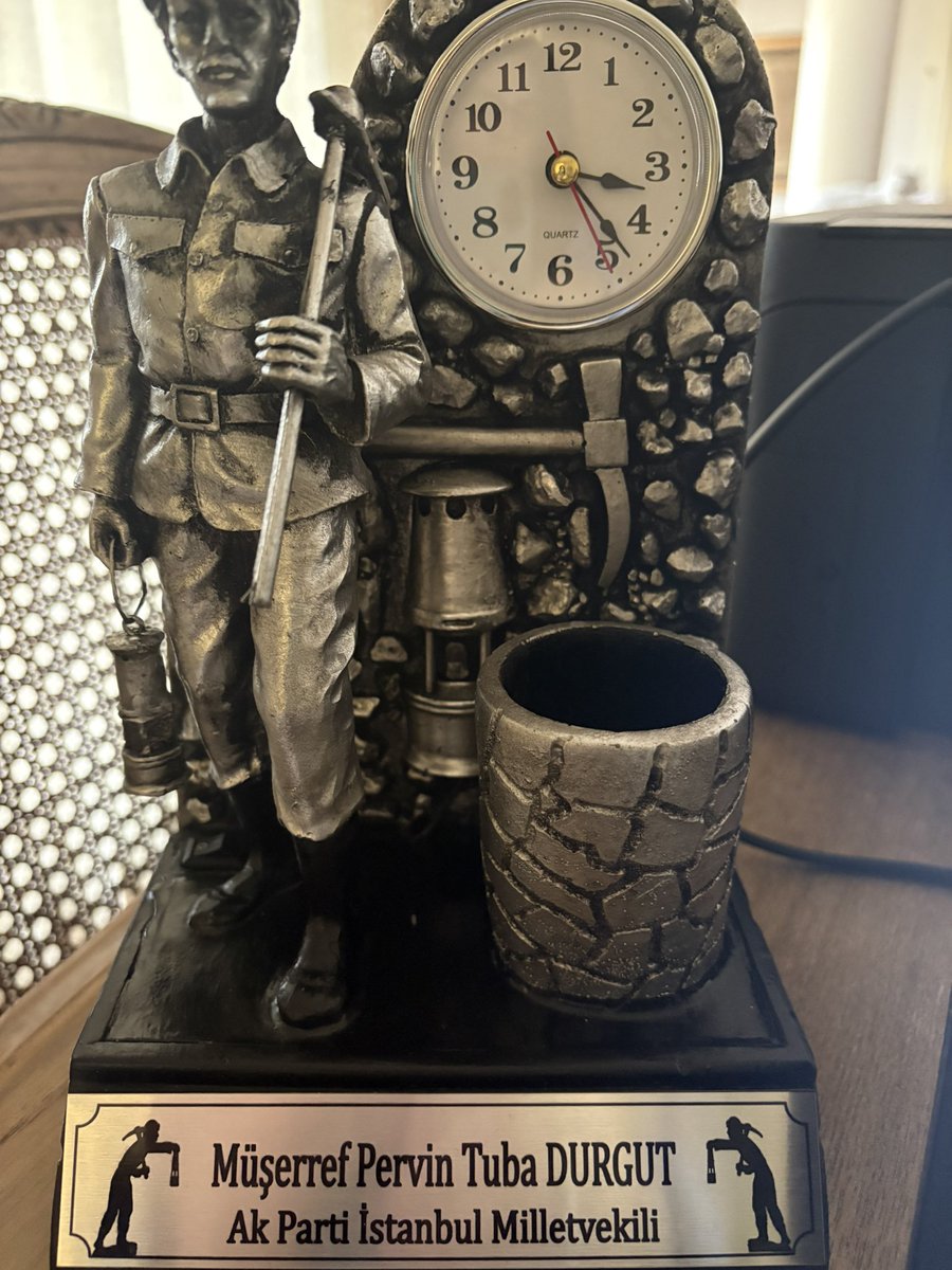 Bugün güzel evladımız #MuratDuhaYıldız’ı ve ailesini tedavisinin sürdüğü hastanede ziyaret ettim. Tedavi sürecini büyük bir ihtimamla yürüten heyete teşekkürlerimi sunuyorum. Akran zorbalığının en ağırına maruz kalıp, sağlığından olan çocuğumuza şifa diliyorum. Duha’nın Sevgili