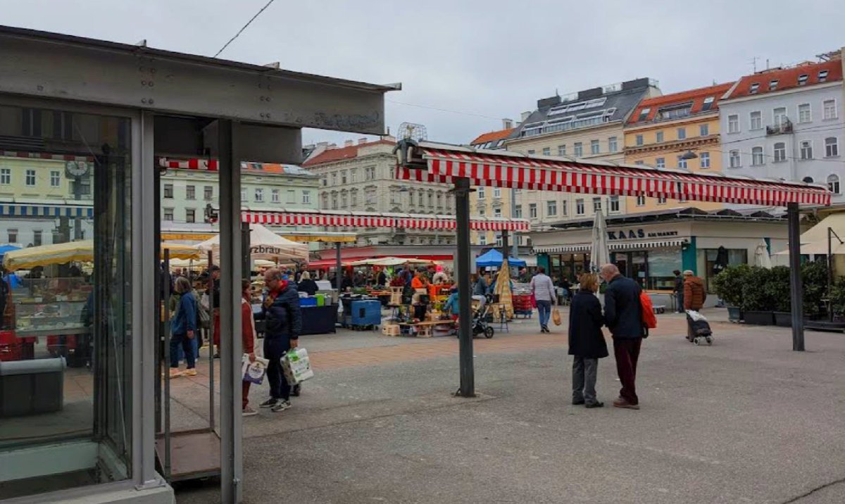 Karmelitermarkt😊#vienna #goodlife #goodvibes #love #photography #digital #fineart #photooftheday #beauty #landscapes #fun #enchanting #femininity  Blog: sea-nomads.blogspot.com