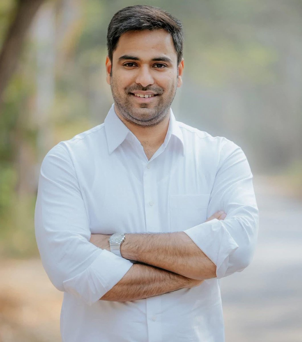 vikas_phagna's tweet photo. NSUI के राष्ट्रीय अध्यक्ष श्री @varunchoudhary2 भाई जी को जन्मदिन की हार्दिक बधाई व शुभकामनाएँ। मैं ईश्वर से आपकी लंबी आयु व स्वस्थ जीवन की कामना करता हूँ। https://t.co/byxMZpwtSs