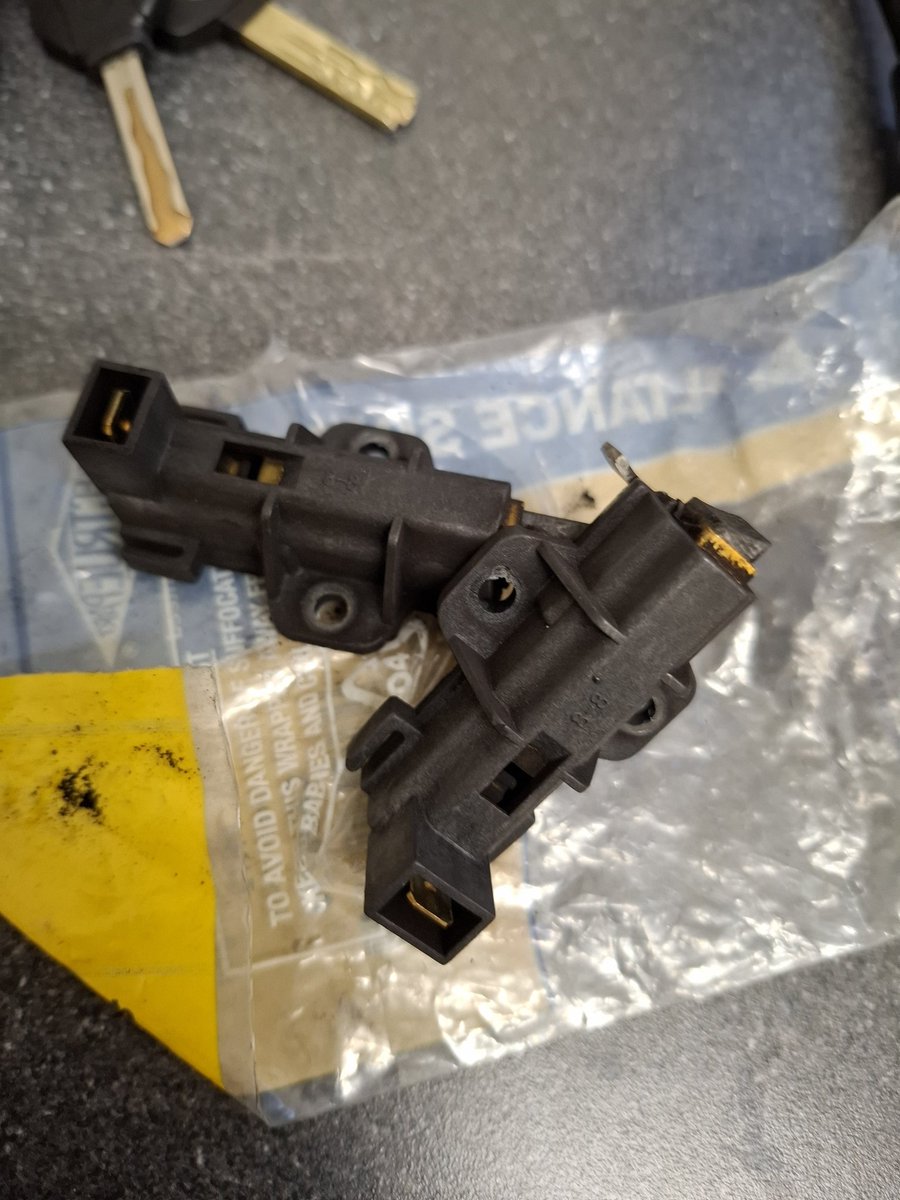 Beko washing machine not spinning.  New set of carbon brushes and we are all working again. 

#Beko #WashingMachine #ApplianceRepiars #DomesticApplianceRepairs #DomesticAppliances #Bainsford #Falkirk