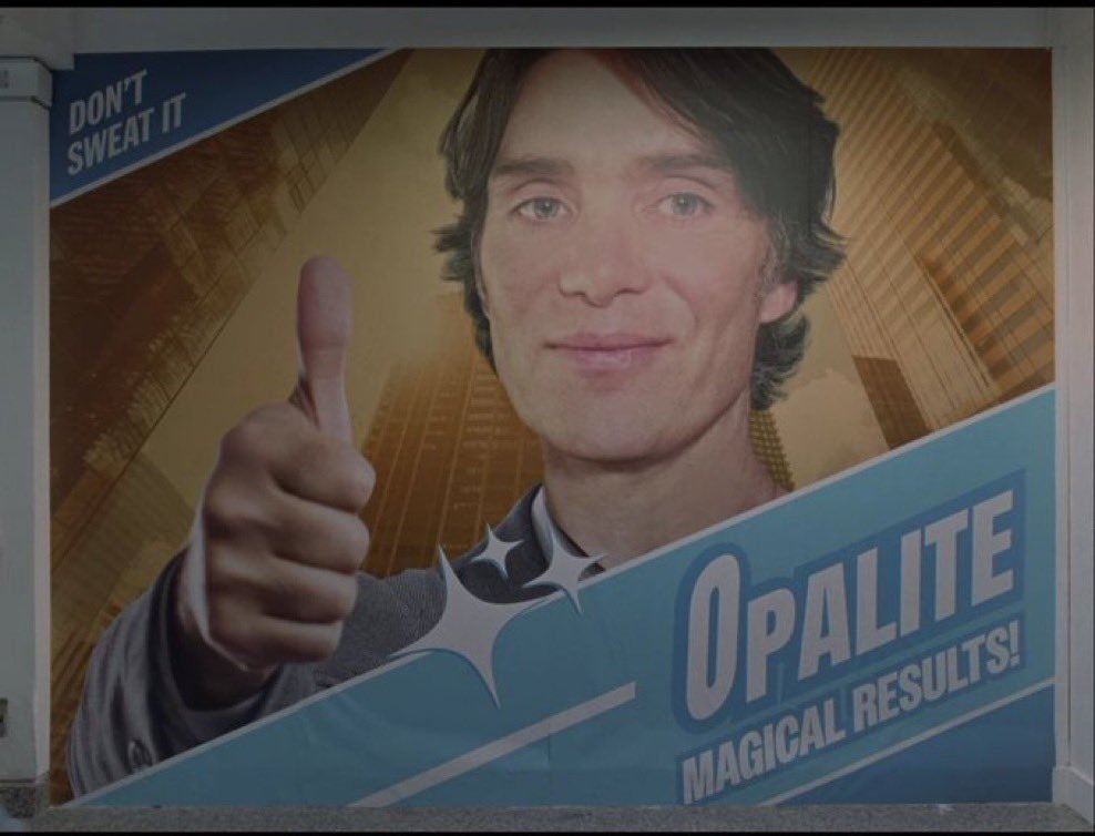taylorswiftbr's tweet photo. Simplesmente o CILLIAN MURPHY no clipe de “Opalite”. 😭

Provavelmente a Taylor Swift obrigou ele com uma arma na cabeça. https://t.co/LQkWWBth74