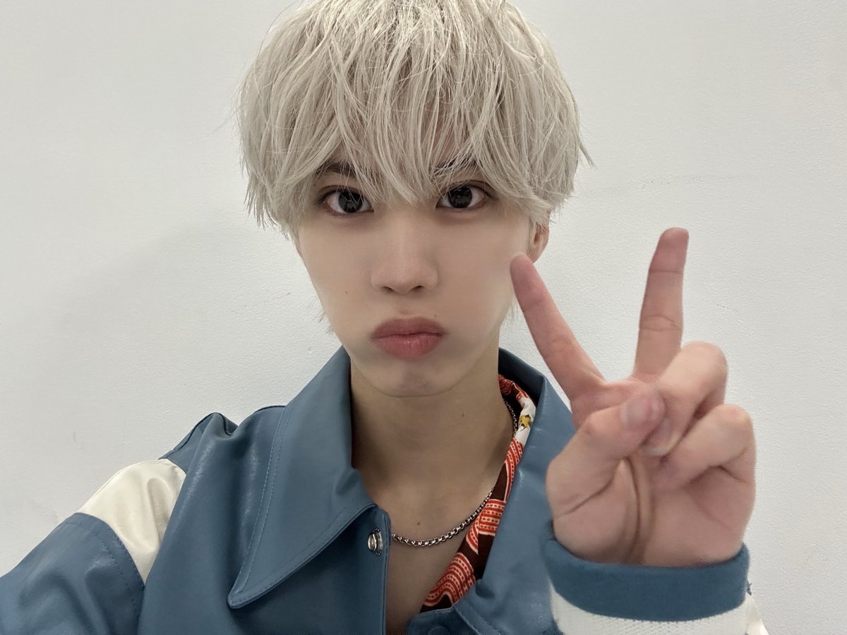 SHU] 22歳のうちにネコになっておきました！☻🩵 (ごまの耳としっぽ