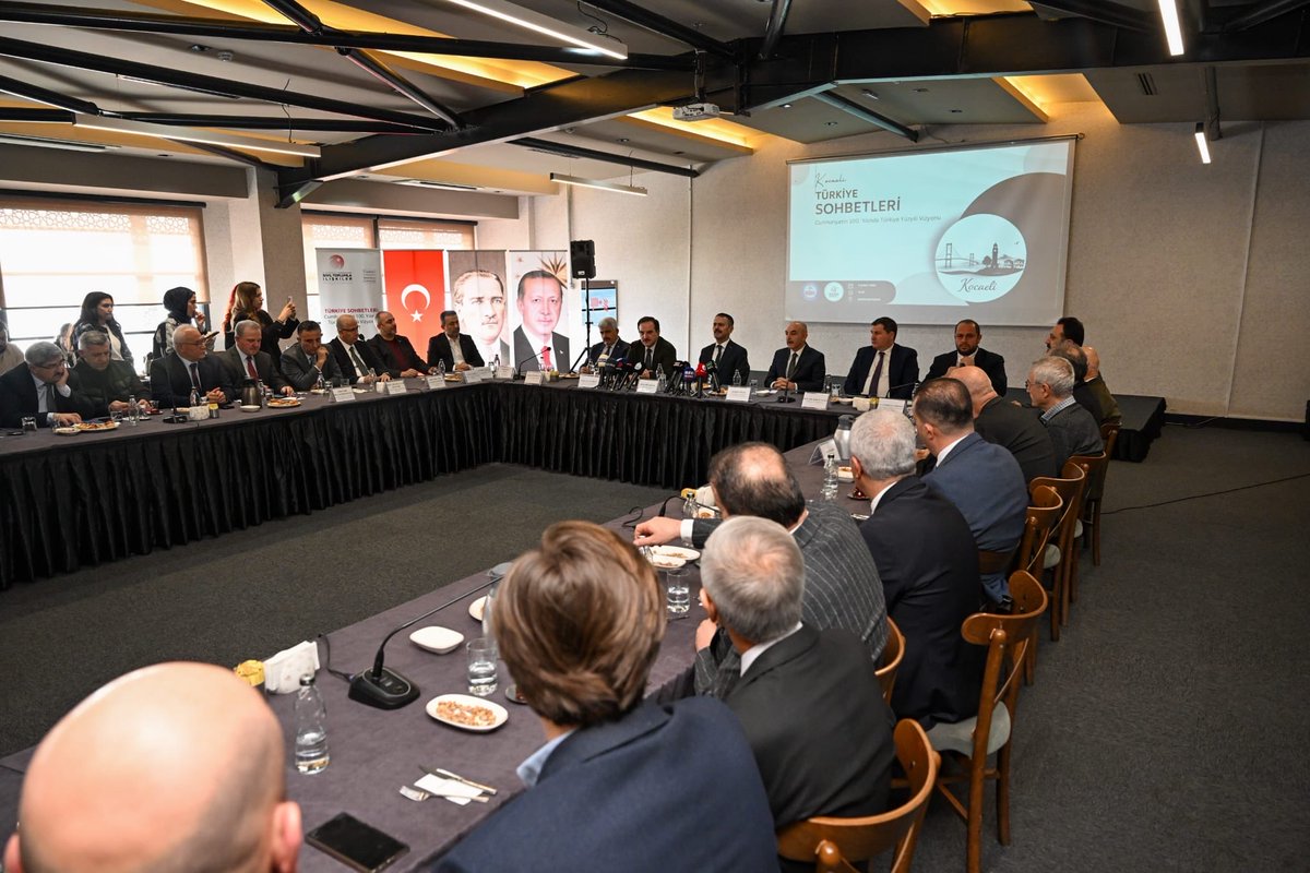 sivildp's tweet photo. Sn. Vali İlhami Aktaş, STK temsilcileri, akademisyen ve yerel medya temsilcilerinin katılımıyla "Türkiye Sohbetleri: Cumhuriyetin 100. Yılında Türkiye Yüzyılı Vizyonu" Kocaeli toplantısı gerçekleştirildi.

Programda emeği geçen ve programa katkı sunan herkese teşekkür ederiz. https://t.co/zSgzHtnZfo