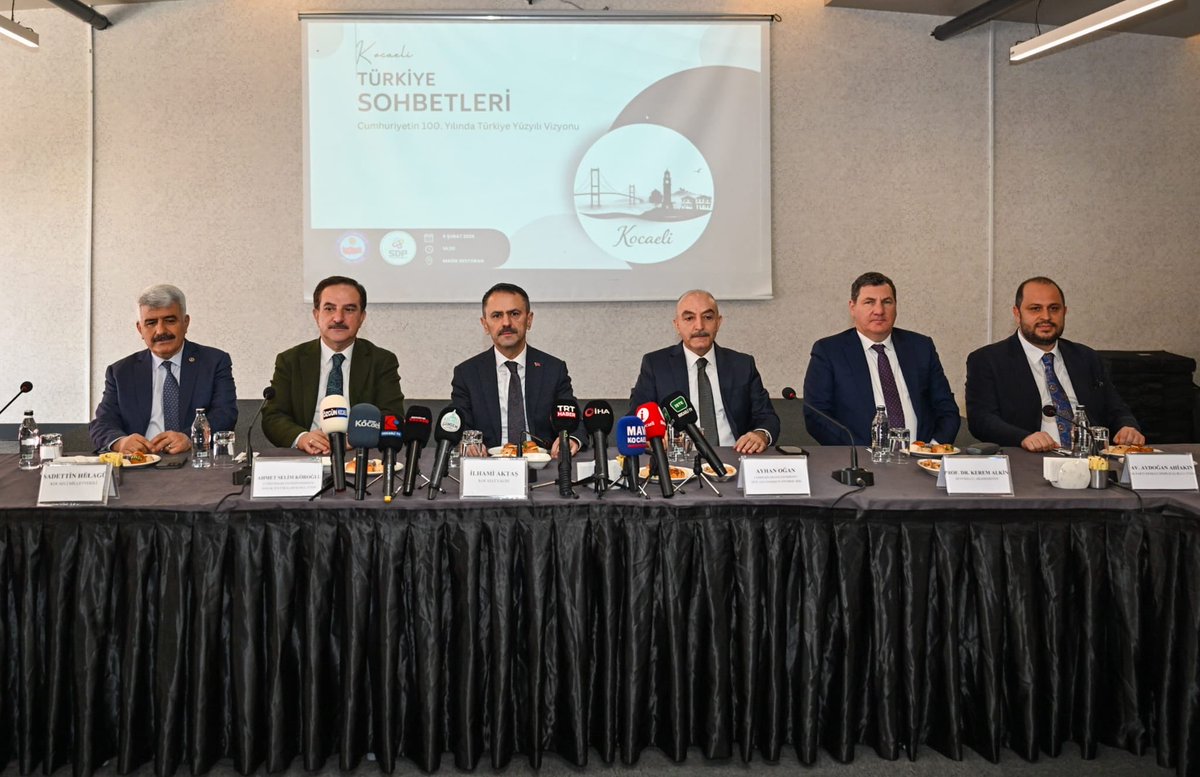 sivildp's tweet photo. Sn. Vali İlhami Aktaş, STK temsilcileri, akademisyen ve yerel medya temsilcilerinin katılımıyla "Türkiye Sohbetleri: Cumhuriyetin 100. Yılında Türkiye Yüzyılı Vizyonu" Kocaeli toplantısı gerçekleştirildi.

Programda emeği geçen ve programa katkı sunan herkese teşekkür ederiz. https://t.co/zSgzHtnZfo