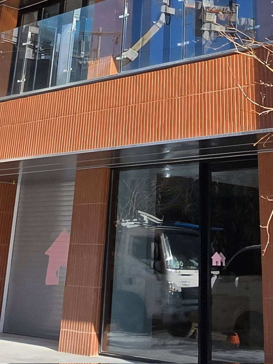 Haru Coffee House
遂にOpenなのね✨先月前通ったらシャッターと窓にロゴ着いてた🏠