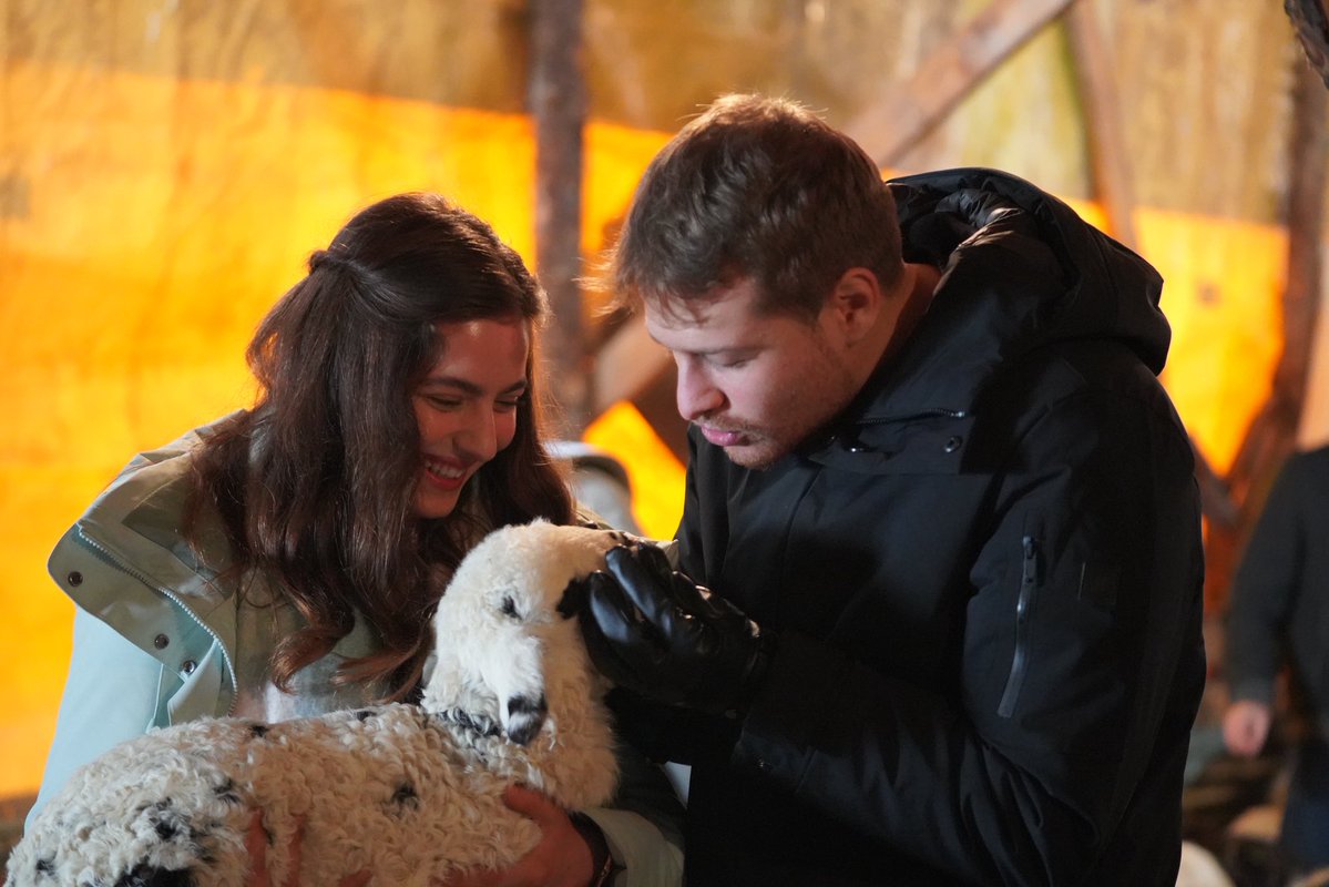 Adenvds's tweet image. Kuzularr yicem sizi