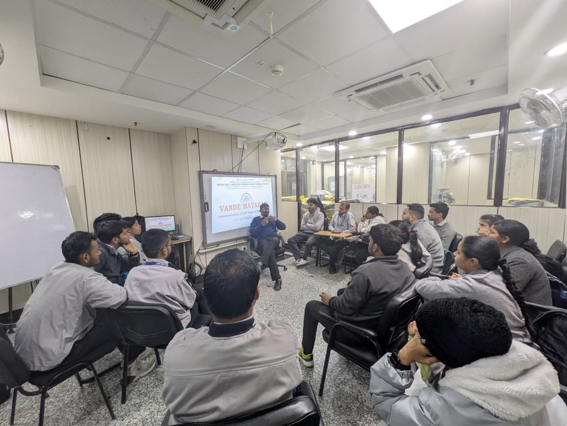 🇮🇳 Vande Mataram 🇮🇳
DTISL &amp; DISLI students explored its meaning through an interactive session, quiz, multilingual singing (10 languages) 🎶 and Indian Sign Language 🤟—celebrating unity, diversity &amp; inclusion. 🌍
#VandeMataram #InclusiveIndia #IndianSignLanguage #DTISL #DISLI
