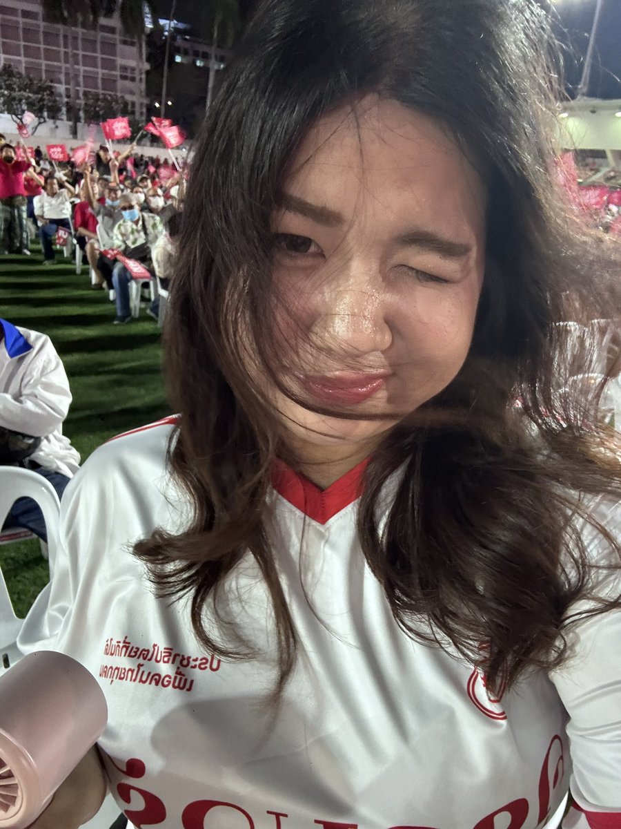 am1ttaput's tweet image. มาช้าแต่มานะ #เพื่อไทยทำได้ #onered