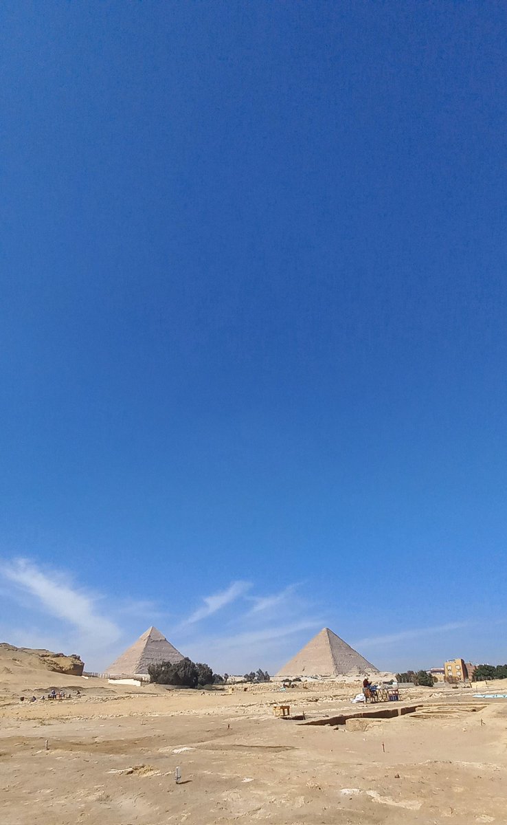 Final day of Week 6: Pyramid Town (Heit el-Ghurab site) excavation. #AERA2026SpringSeason