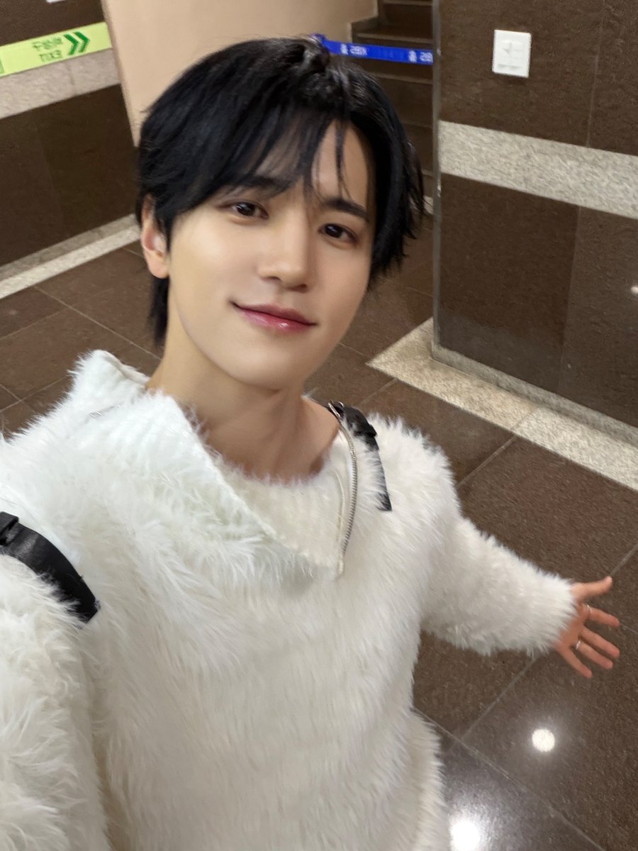 8TURN Members tweet media