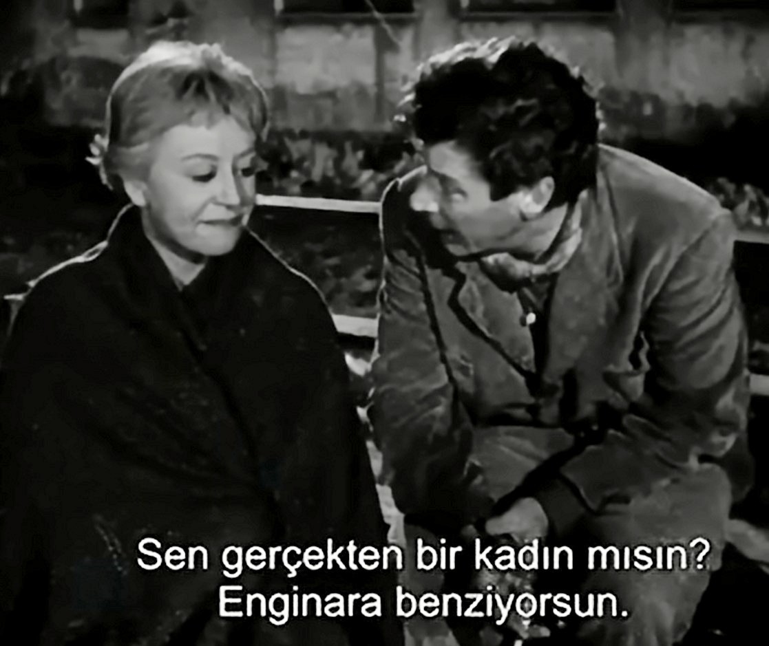 Gelsomina adını taktığım bu karmakarışık saçlı, gülünç, beceriksiz ve yumuşacık palyaçonun borazanından çıkan müziği ne zaman duysam içim burkulur.
Federico Fellini

La Strata (1954)