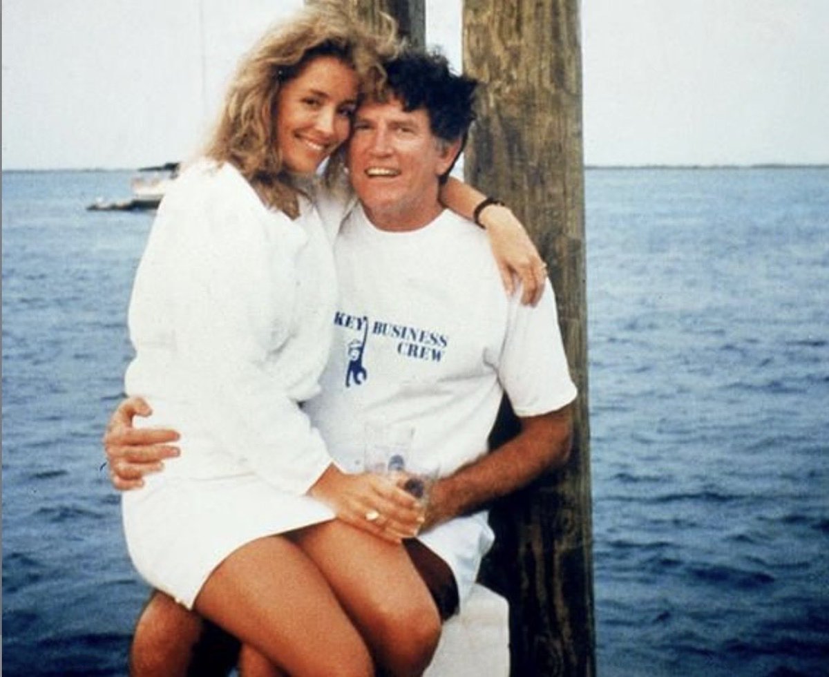 JeffPawlinski's tweet image. I’m old enough to remember when the photo on the left was enough to destroy a presidential campaign. But Trump posts outright racist images of the Obamas and America just calls it “Friday” My Goodness, how far we’ve fallen.