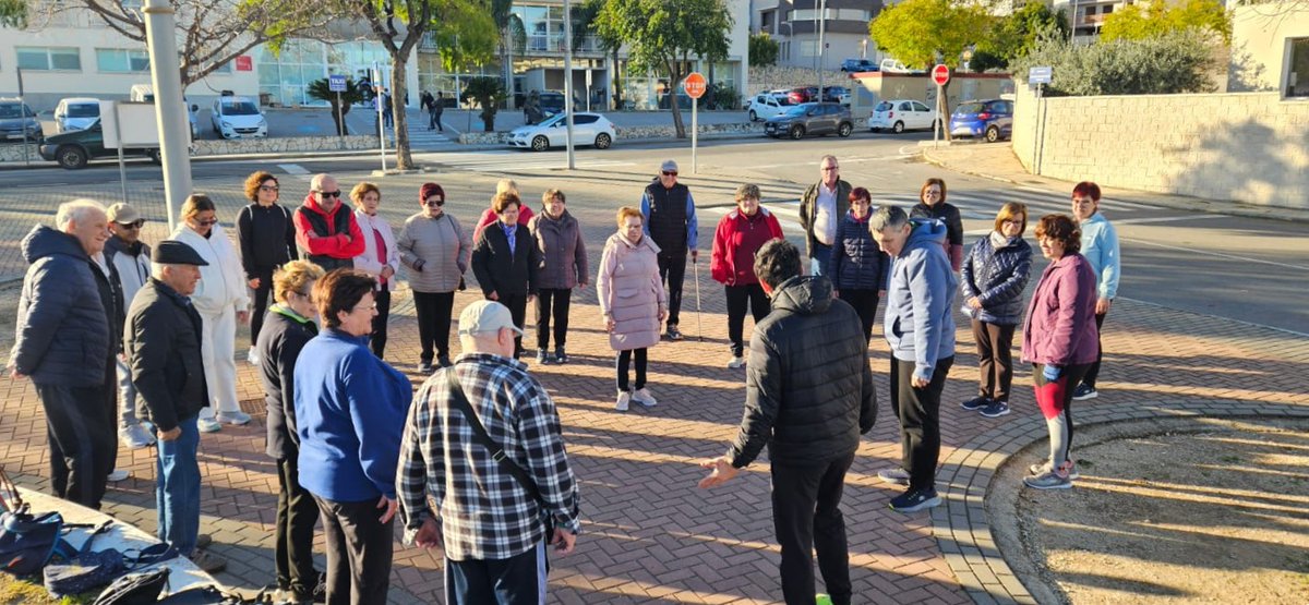“Millorar la qualitat de vida de les persones”  és l’objectiu amb que naix ‘Camina i Salut’, assenyala el coordinador  d’Esports Josep Llorca

La iniciativa s’ha inaugurat hui des del centre de salut, que col·labora estretament en este programa municipal.

radiopego.com/millorar-la-qu…